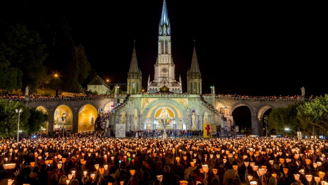 Lindo Carillon Lourdes Exterior foto